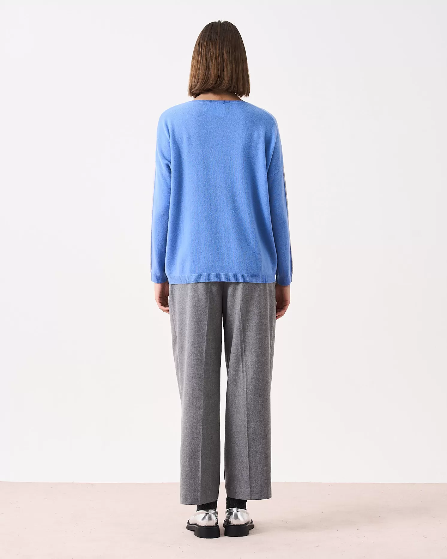 dunmore_3-1.webp Absolut Cashmere Dunmore<DAMES V-Hals | 100% Kasjmier